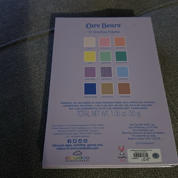 Care Bears 40th Anniversary Rainbow Eyeshadow Palette‎ - Picture 7 of 8